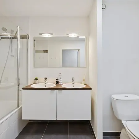 Beautiful Bel-etage In